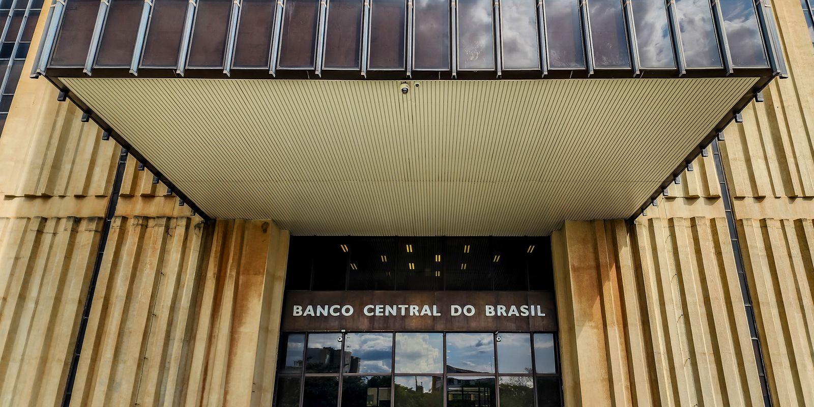 Contas públicas têm superávit de R$ 3,6 bilhões em março